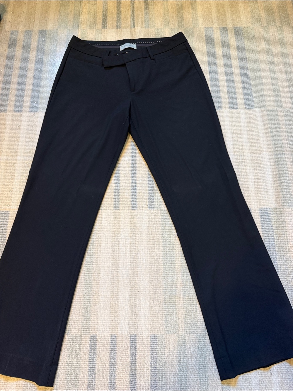 GAP dark navy Women's modern Boot Cut Dress Pants
Sz 6